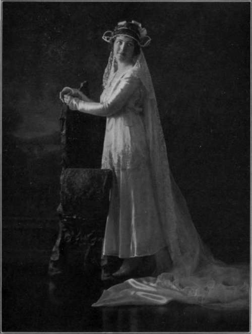 A Suggestion StudioLightMagazine1918 194