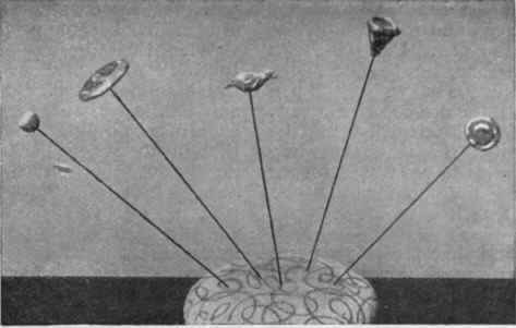 Novel vet simple designs for hat pins in sealing wax