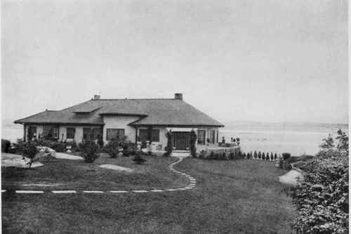 The House Must Be of the Type Which Nestles Close to the Earth.