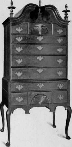 Scroll Top High Chest of Drawers and Dressing Table, 1725 50.