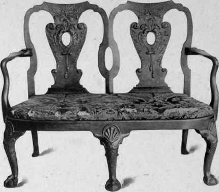Settee with double chair back in Dutch style, about 1725.