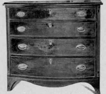 Swell Front Chest of Drawers, 1790 1800.