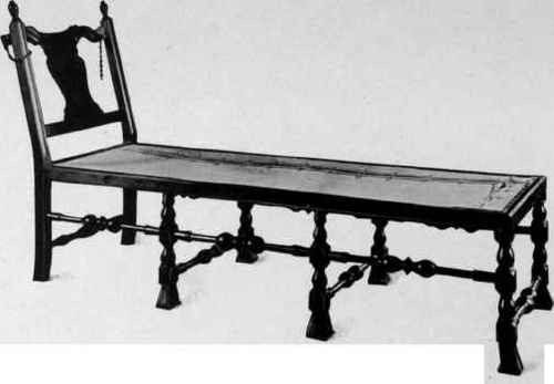 Turned Couch, Dutch style, about 1720.
