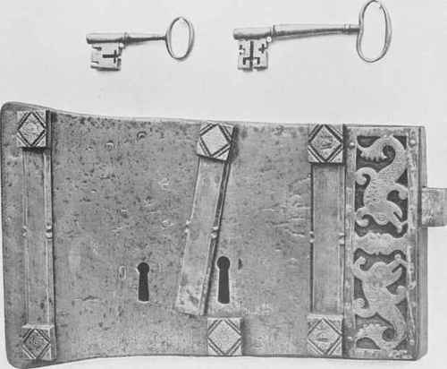 Billesley Manor. Steel Box Lock.