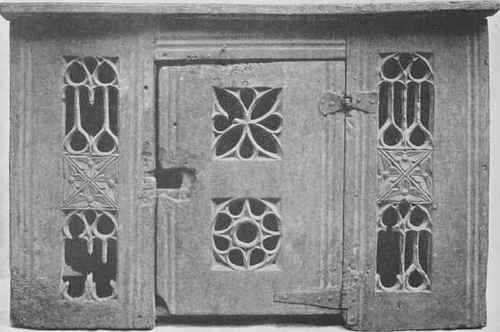 Oak Dole Cupboard.