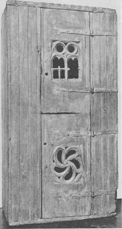 Oak Standing Cupboard.