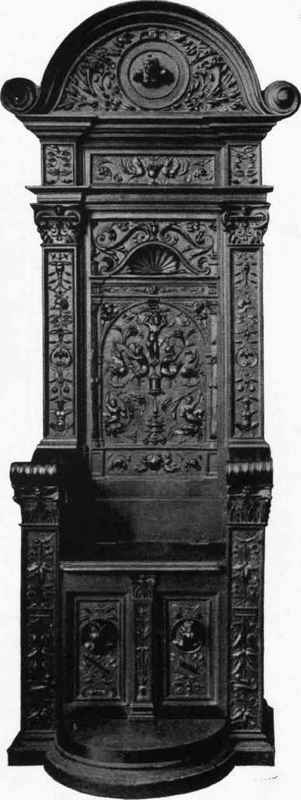 CARVED WOOD CHAIR. XVI Century. Belonging to M. Chabriere Arles.