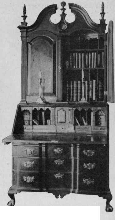Block front Desk. Cabinet Top, about 1770.