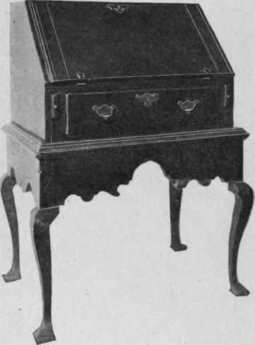 Cabriole legged Desk, 1720 1730.