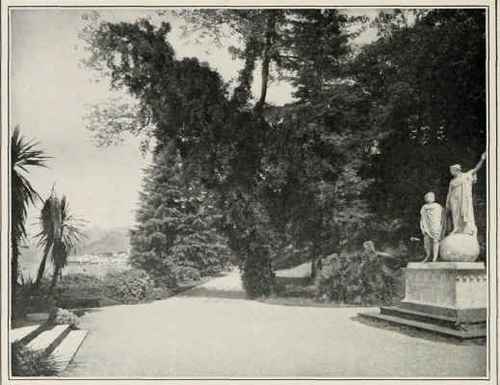 Garden Of The Villa Melzi, With Statues Of Dante And Beatrice.
